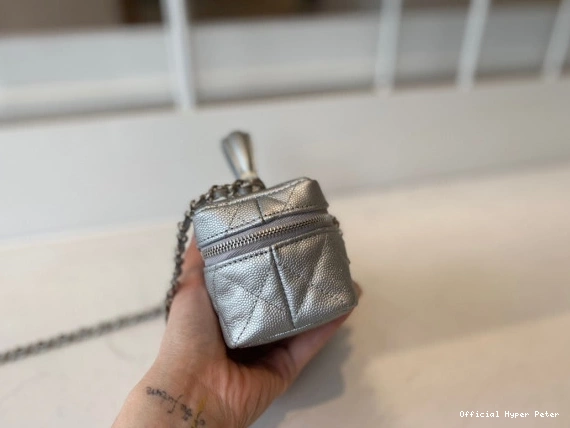 Hyper Peter WITH SMALL VANITY CHAIN CHANEL 0717